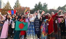 1 in 20 people has int'l, naturalized citizen or immigrant roots