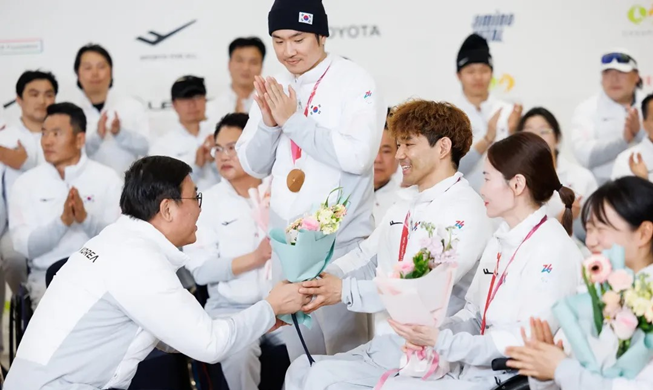 Winter Paralympic team welcomed home after record performance