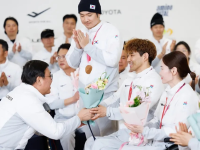 Winter Paralympic team welcomed home after record performance