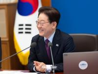 President pledges firm pursuit of peaceful coexistence with NK